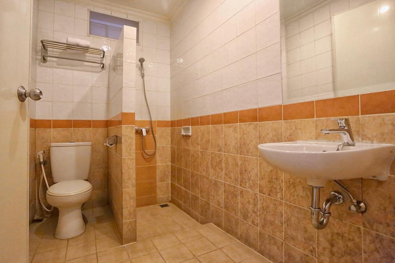 Hotel Quirin 세마랑 외부 사진
