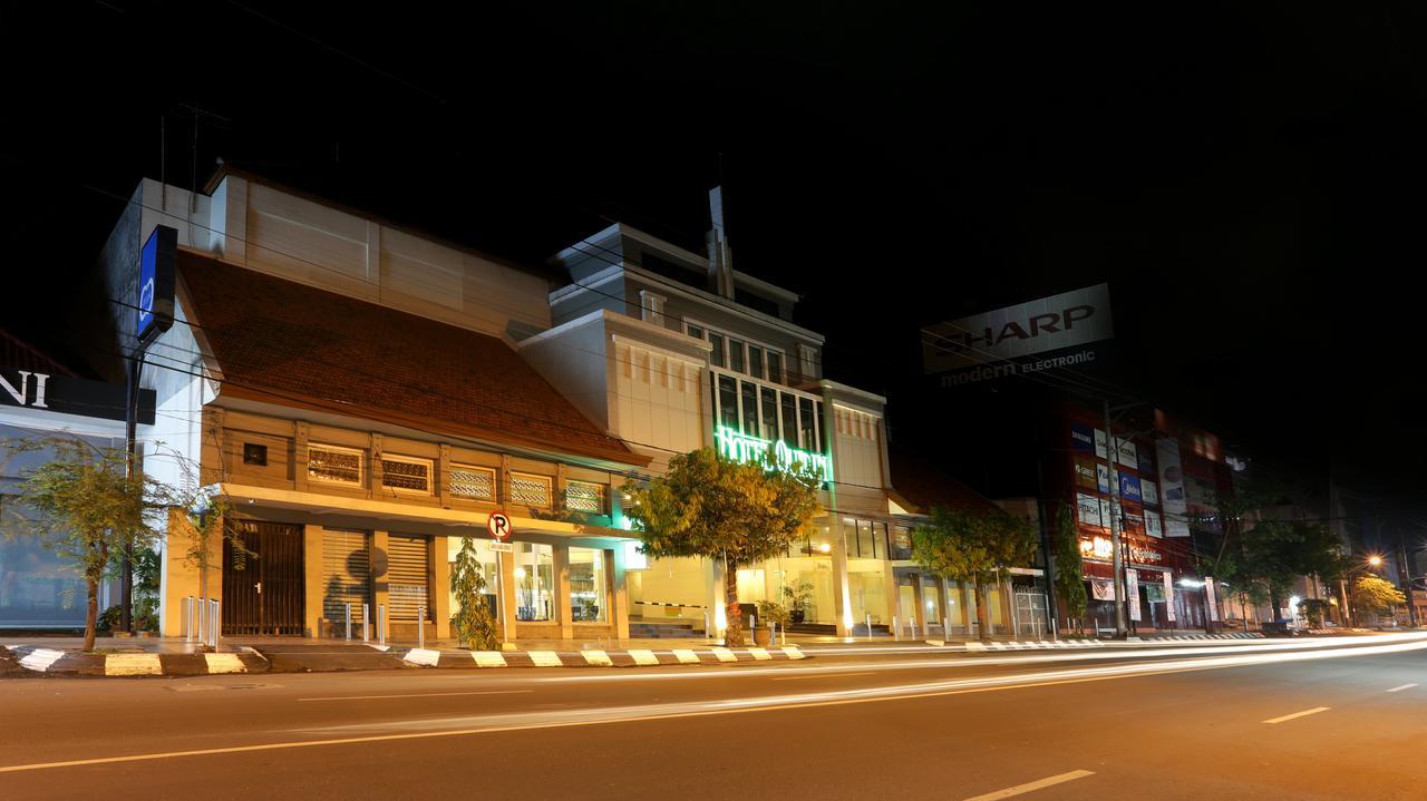Hotel Quirin 세마랑 외부 사진