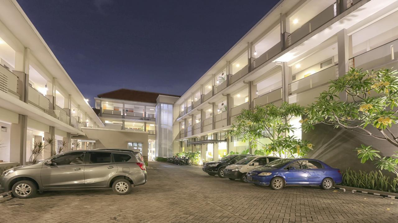 Hotel Quirin 세마랑 외부 사진