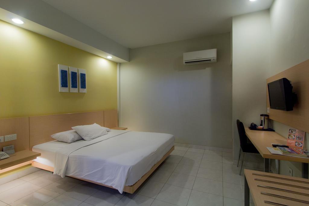 Hotel Quirin 세마랑 객실 사진
