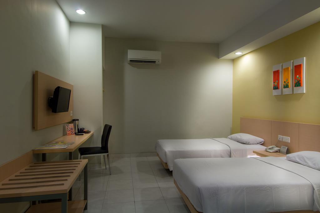 Hotel Quirin 세마랑 객실 사진